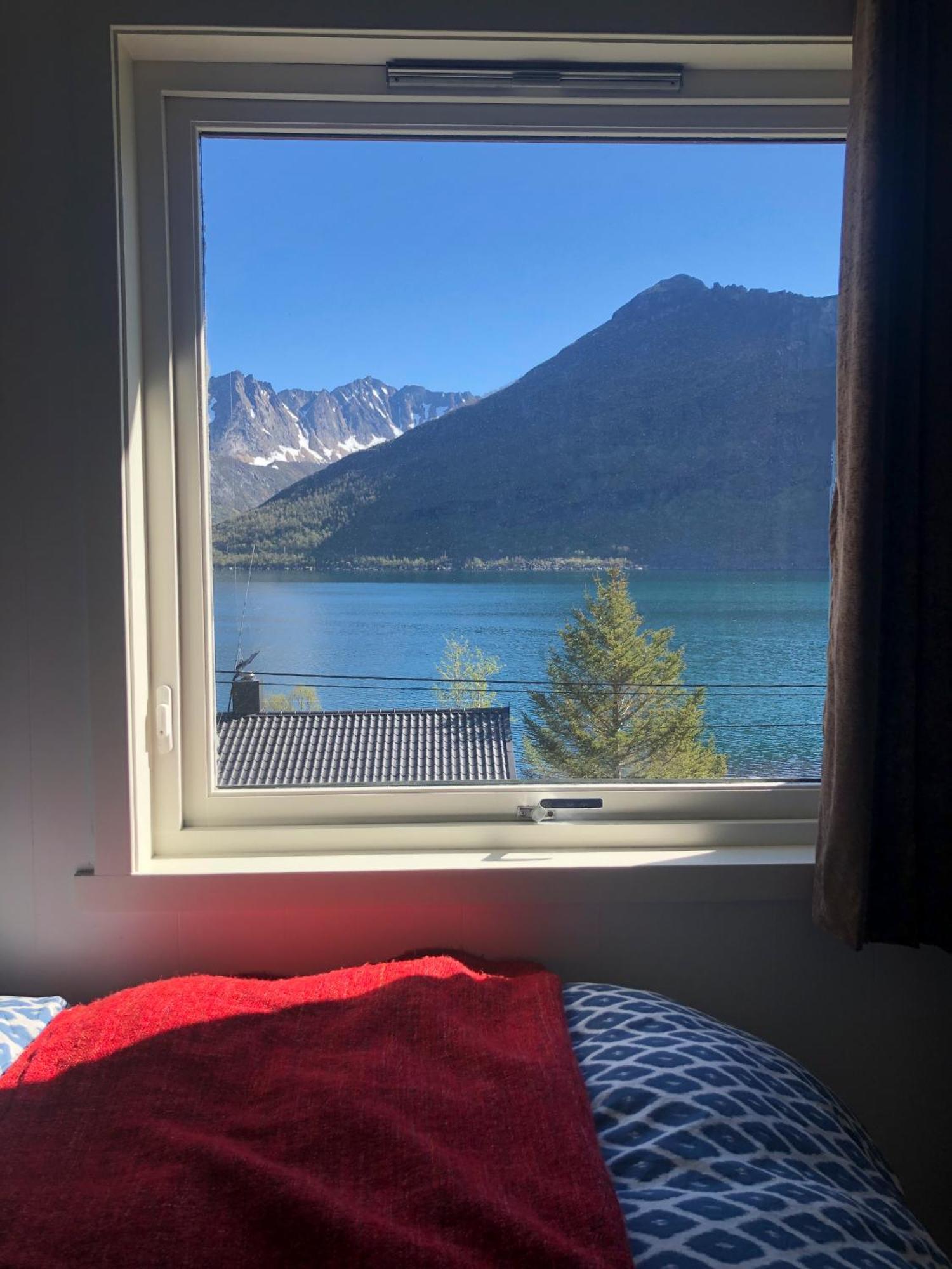 Segla Guesthouse - With View Of Fjord Fjordgard Oda fotoğraf
